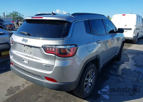 2018 Jeep Compass Sun And Wheel Fwd z USA, uszkodzony, nr VIN 3C4NJCBBXJT468776